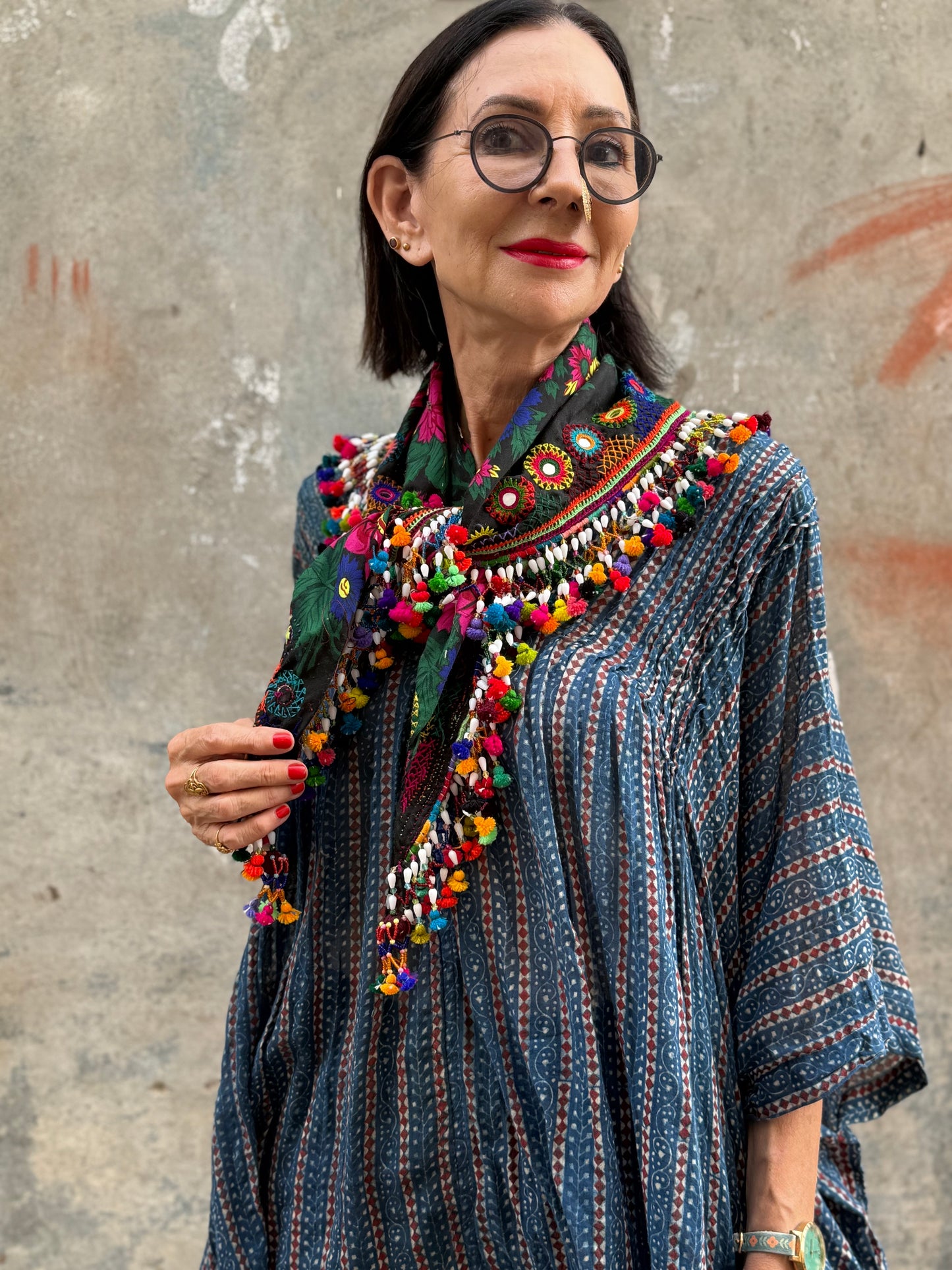 Embroidered Kutchi scarf