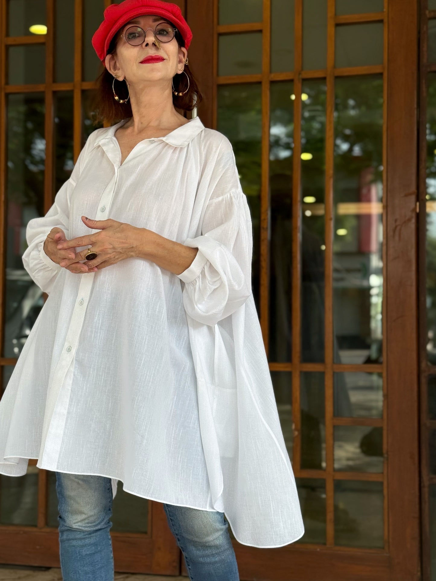 Voluminous oversized white cotton shirt