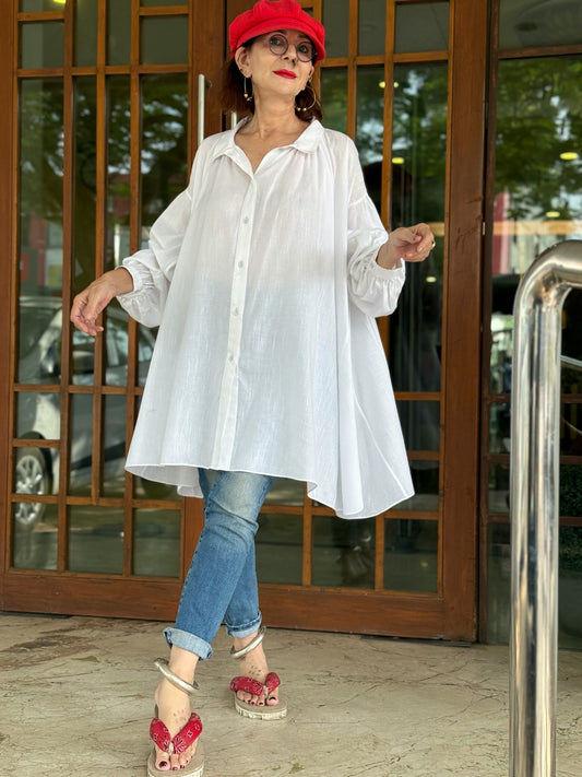 Voluminous oversized white cotton shirt