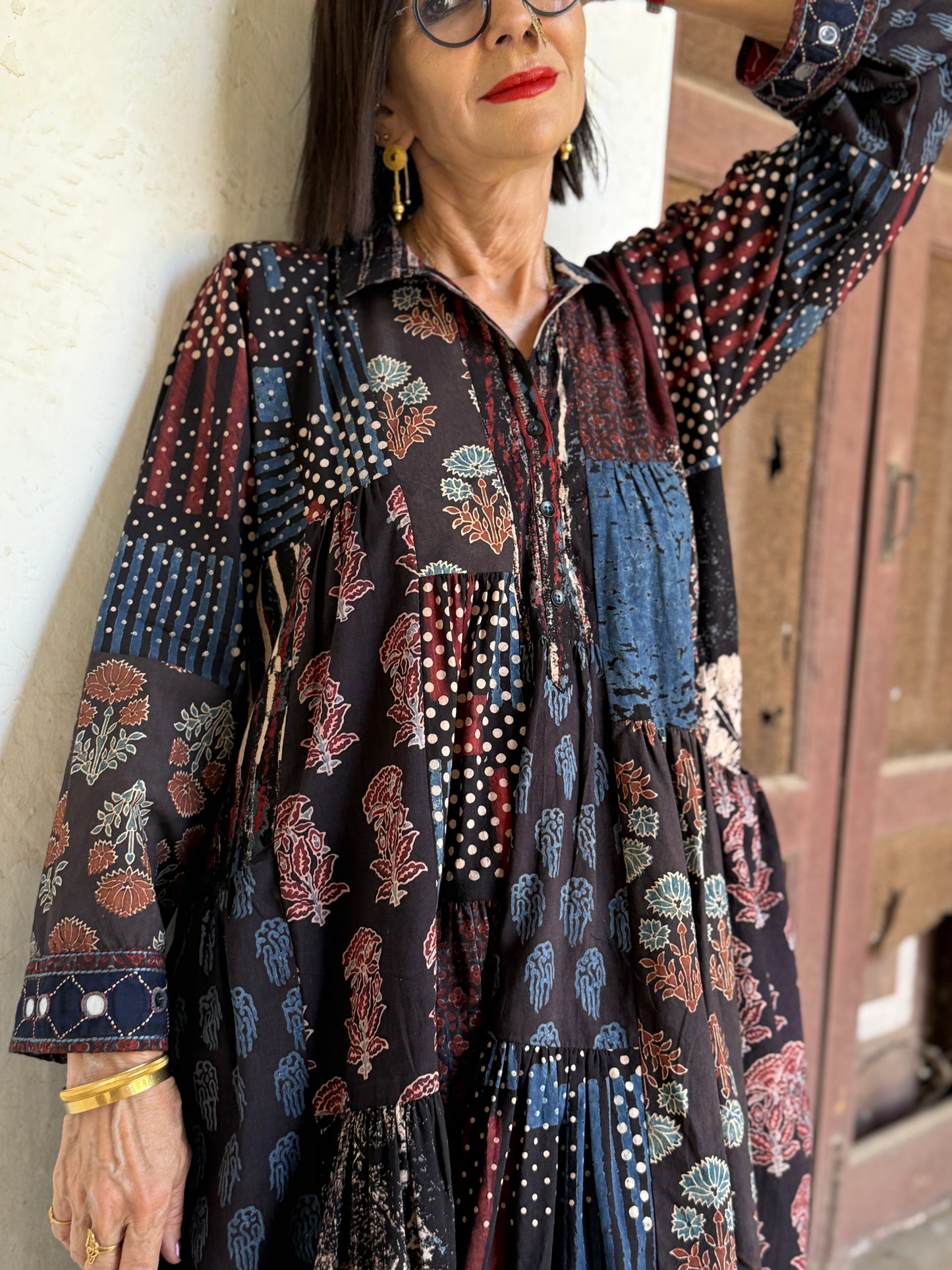 Chic Boho Trapeze Dress with mirror embroidery