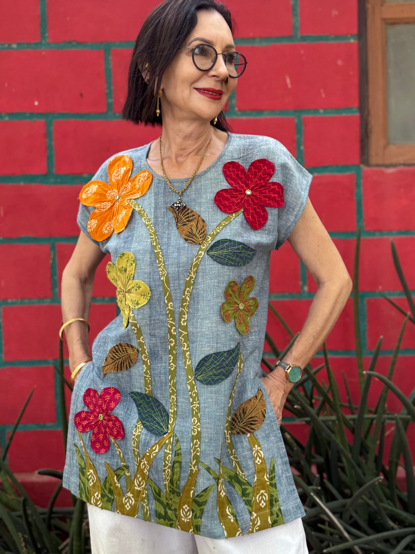 Handloom Kurta with Applique Flowers