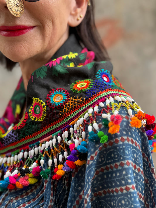 Embroidered Kutchi scarf