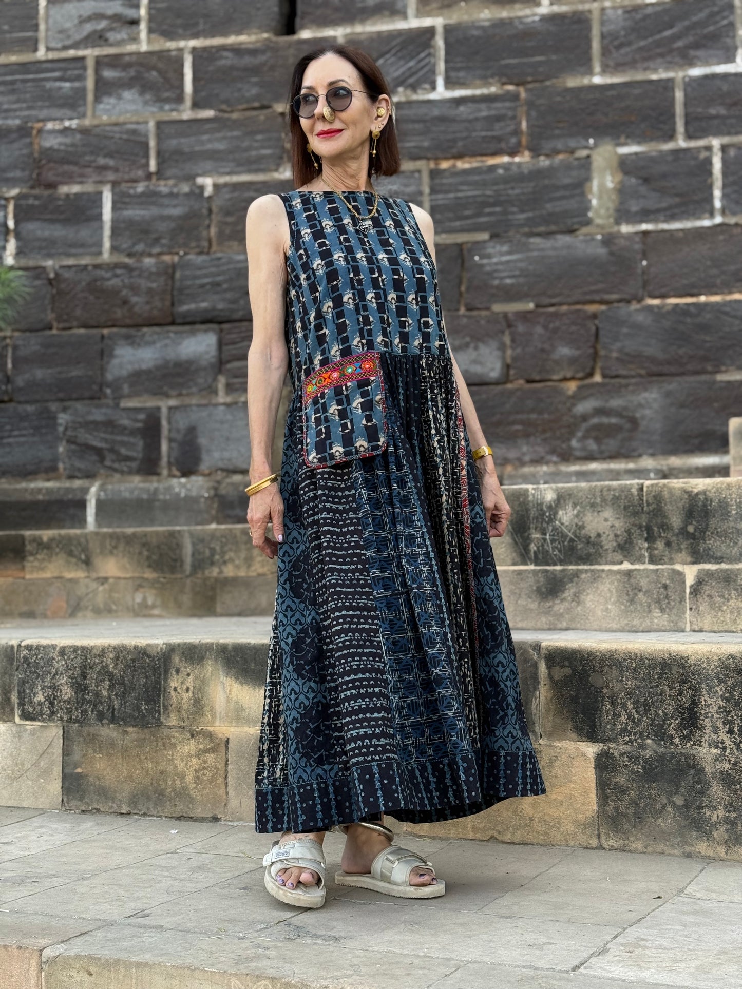 Sleeveless dress in indigo Ajrakh