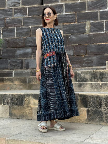 Sleeveless dress in indigo Ajrakh