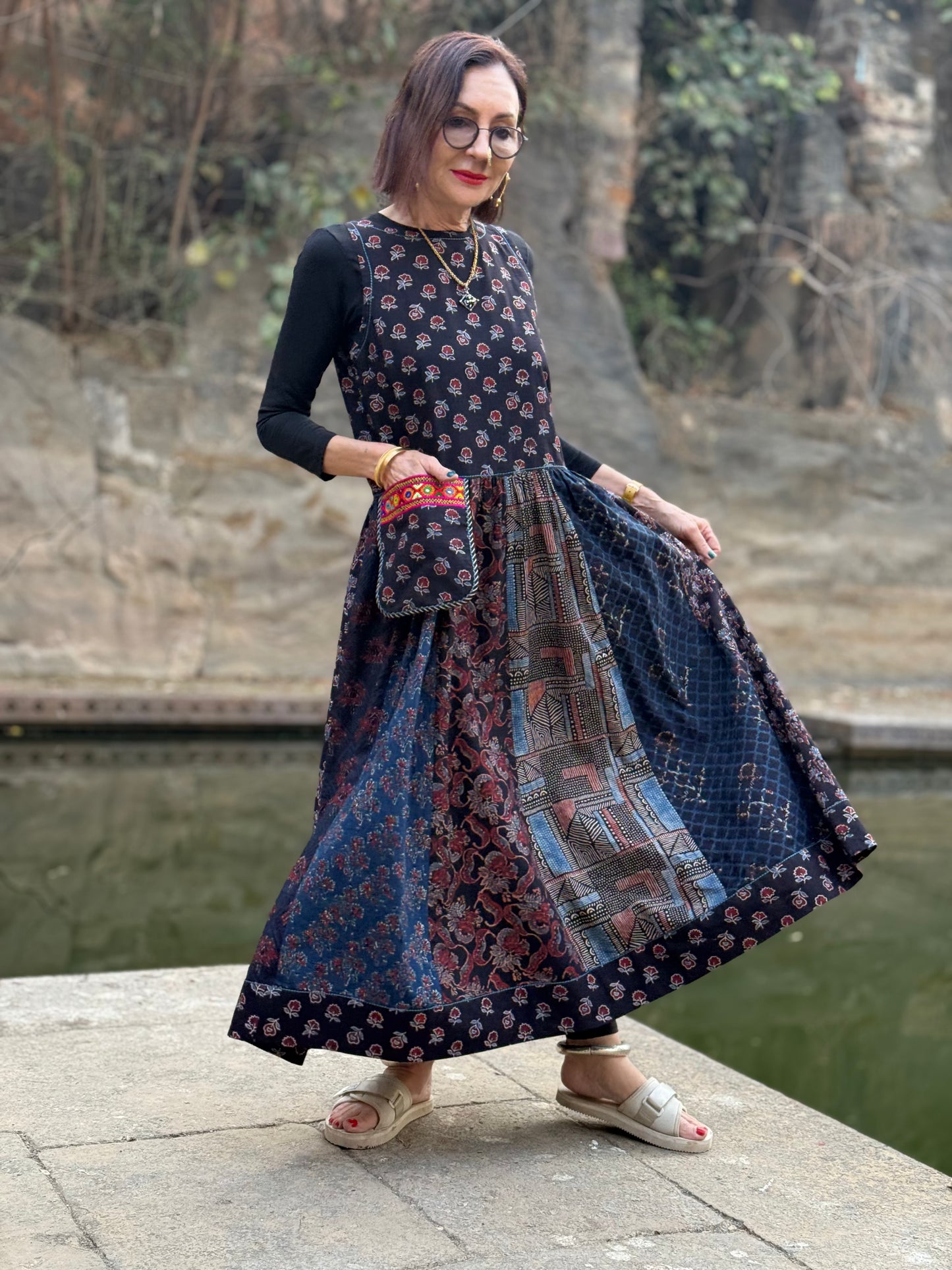 Sleeveless jumper dress with Kutch hand embroidery on the pocket