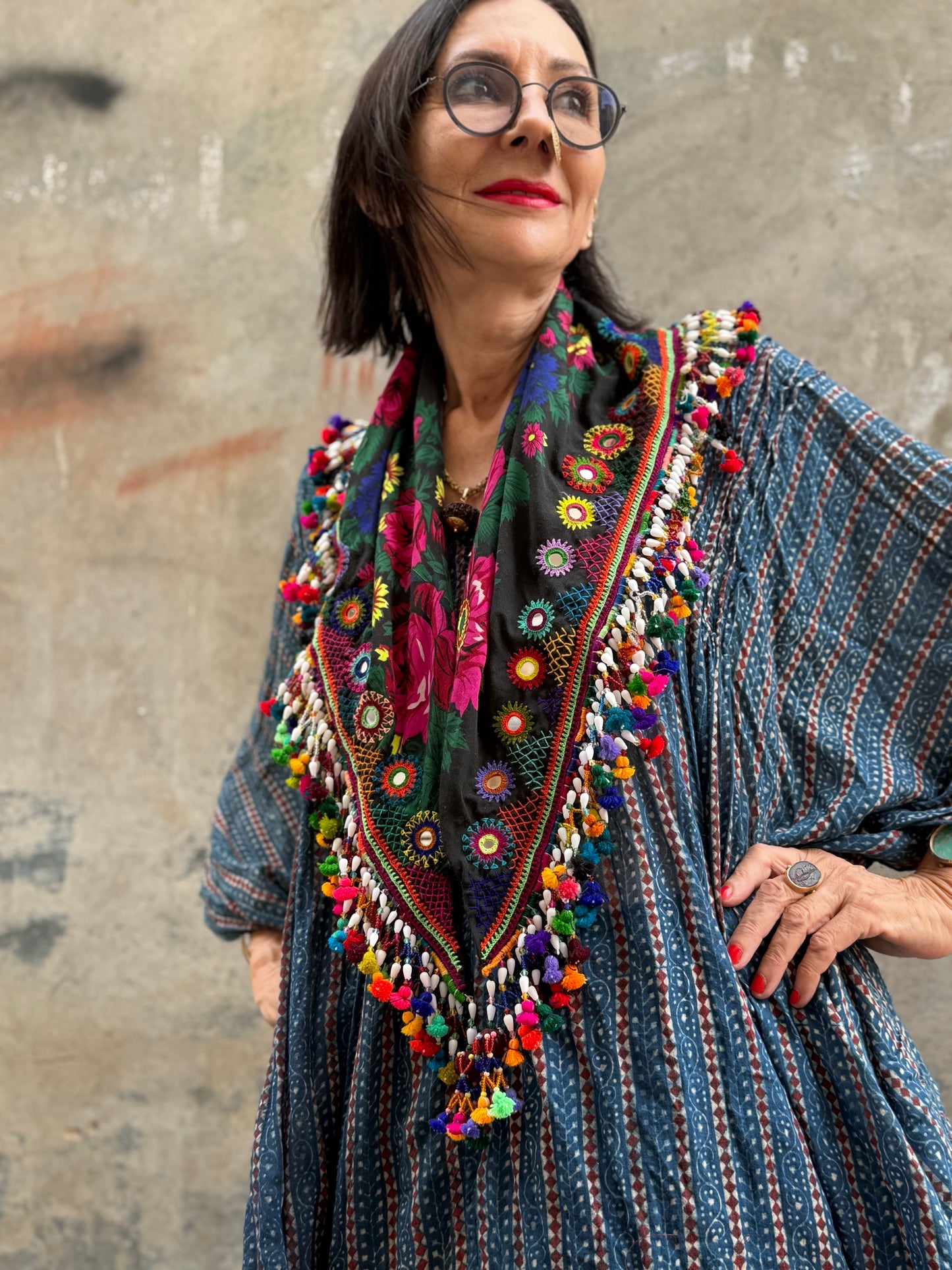 Embroidered Kutchi scarf