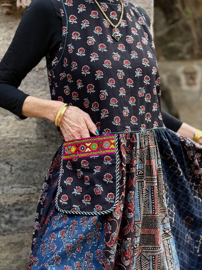Sleeveless jumper dress with Kutch hand embroidery on the pocket
