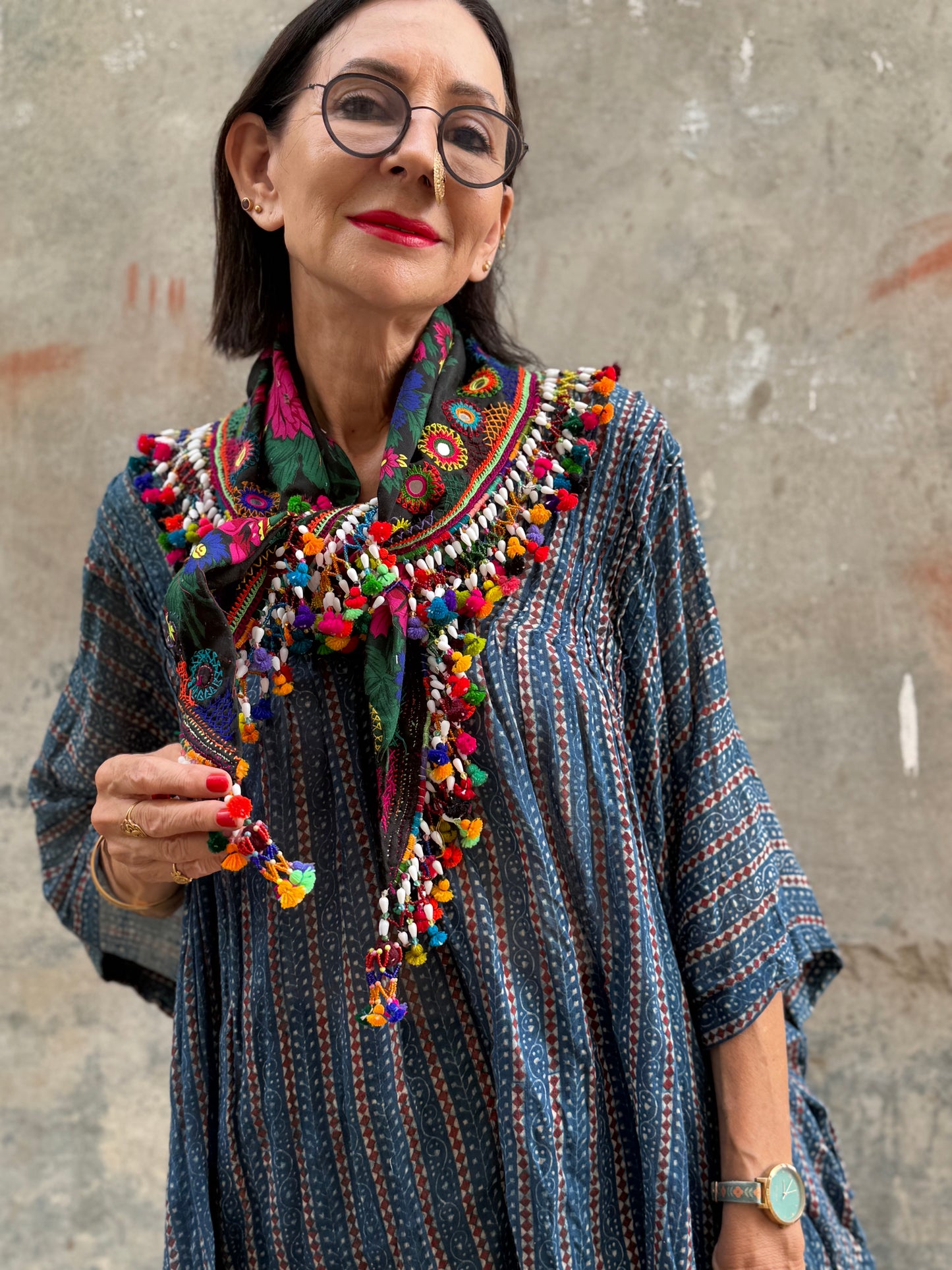 Embroidered Kutchi scarf