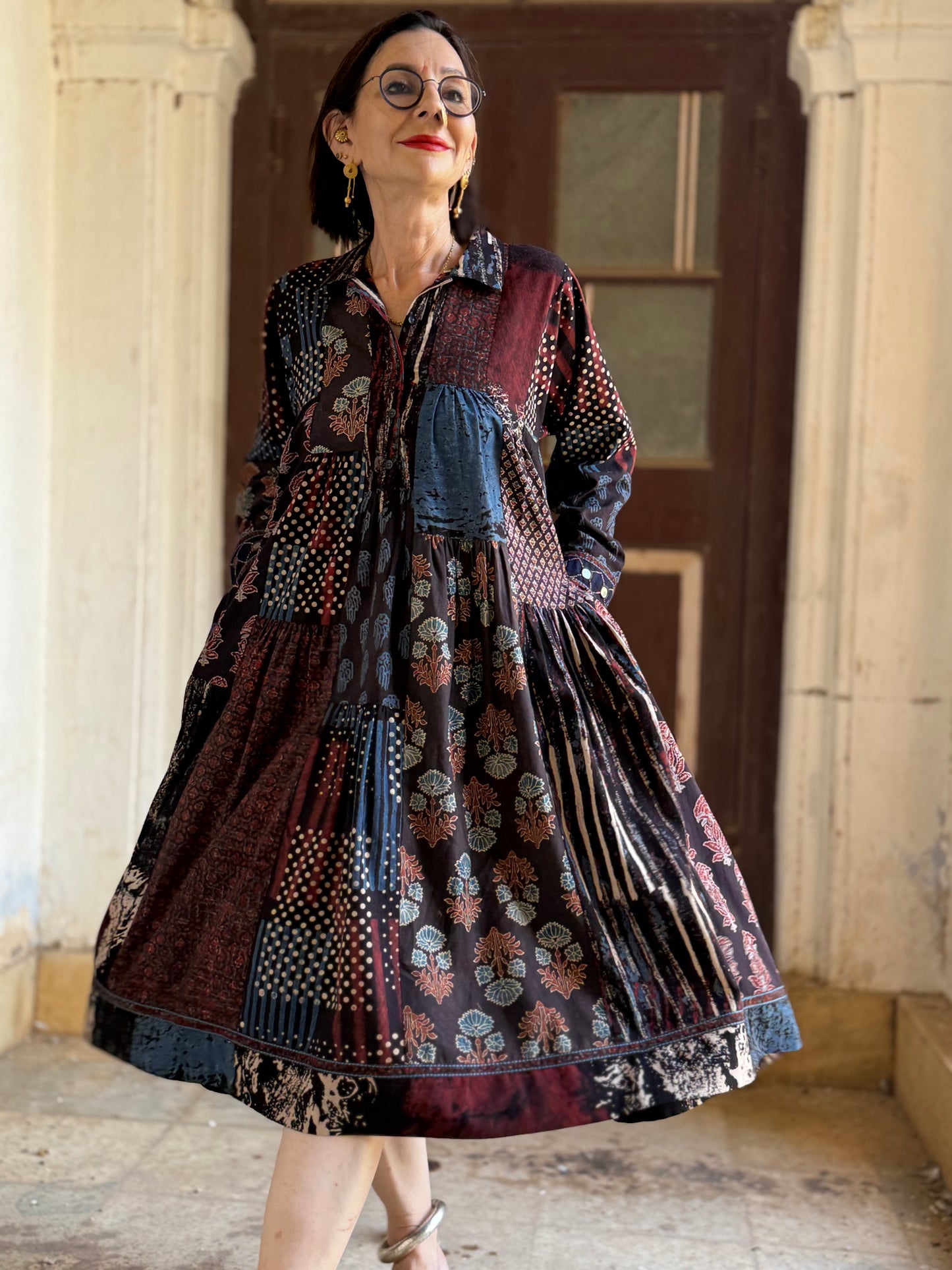 Chic Boho Trapeze Dress with mirror embroidery