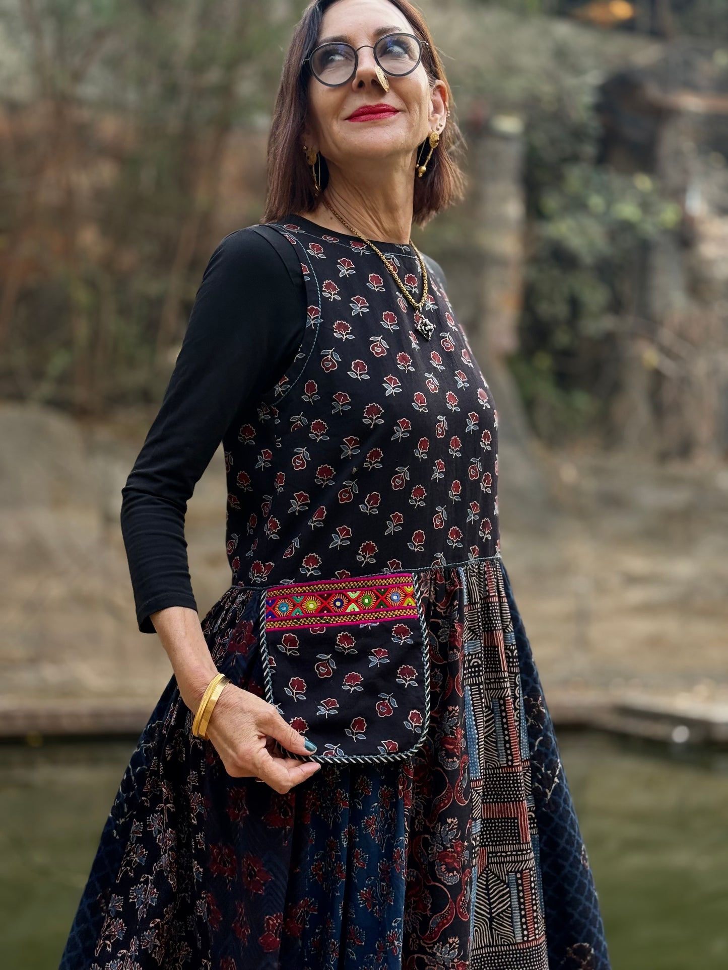 Sleeveless jumper dress with Kutch hand embroidery on the pocket