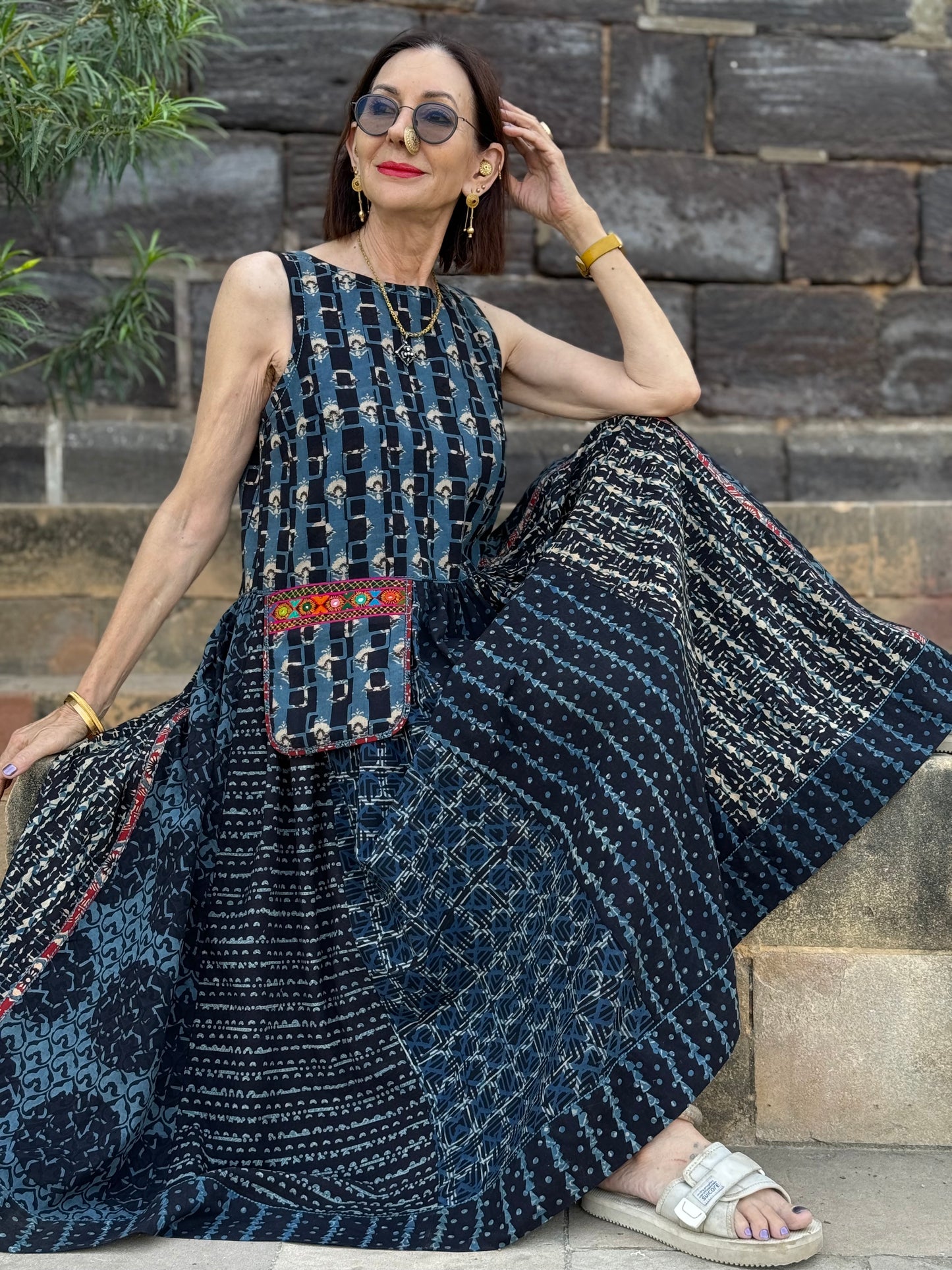 Sleeveless dress in indigo Ajrakh