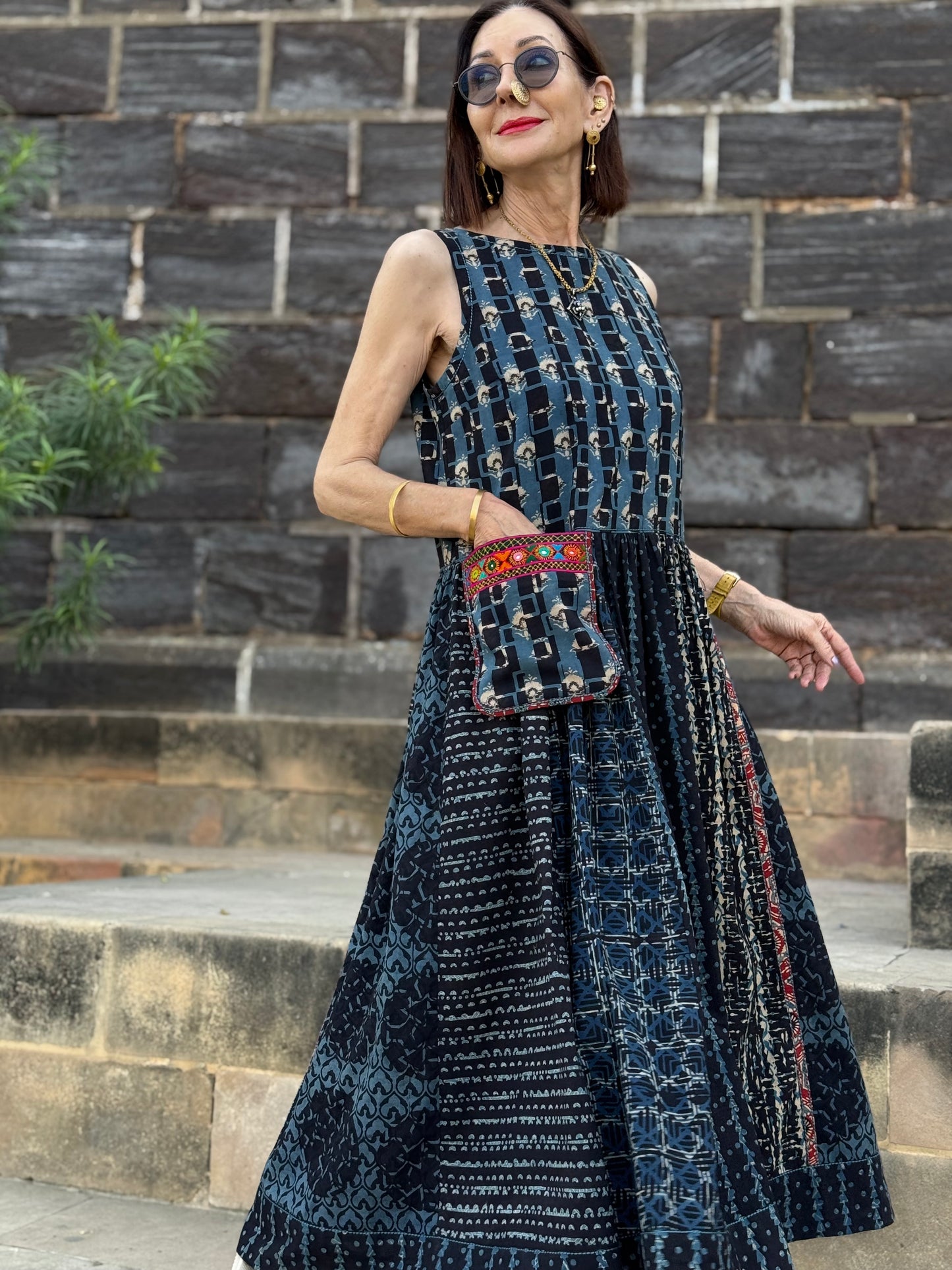Sleeveless dress in indigo Ajrakh