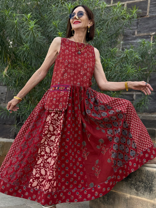 Sleeveless jumper dress with Kutch hand embroidery on the pocket