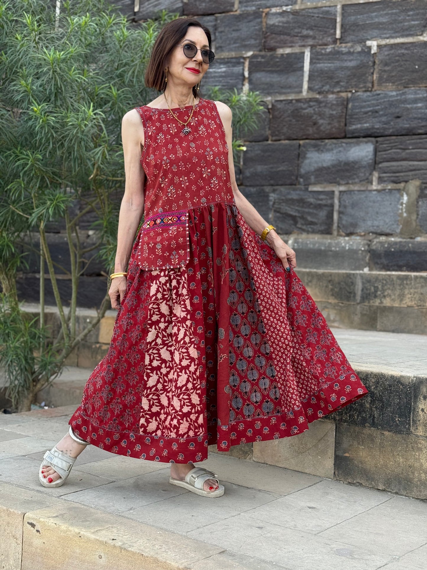 Sleeveless jumper dress with Kutch hand embroidery on the pocket