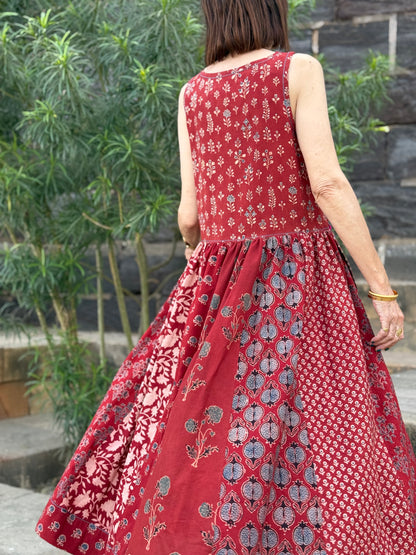 Sleeveless jumper dress with Kutch hand embroidery on the pocket